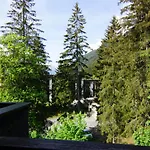 Appartement Grand Roc-3 By Interhome